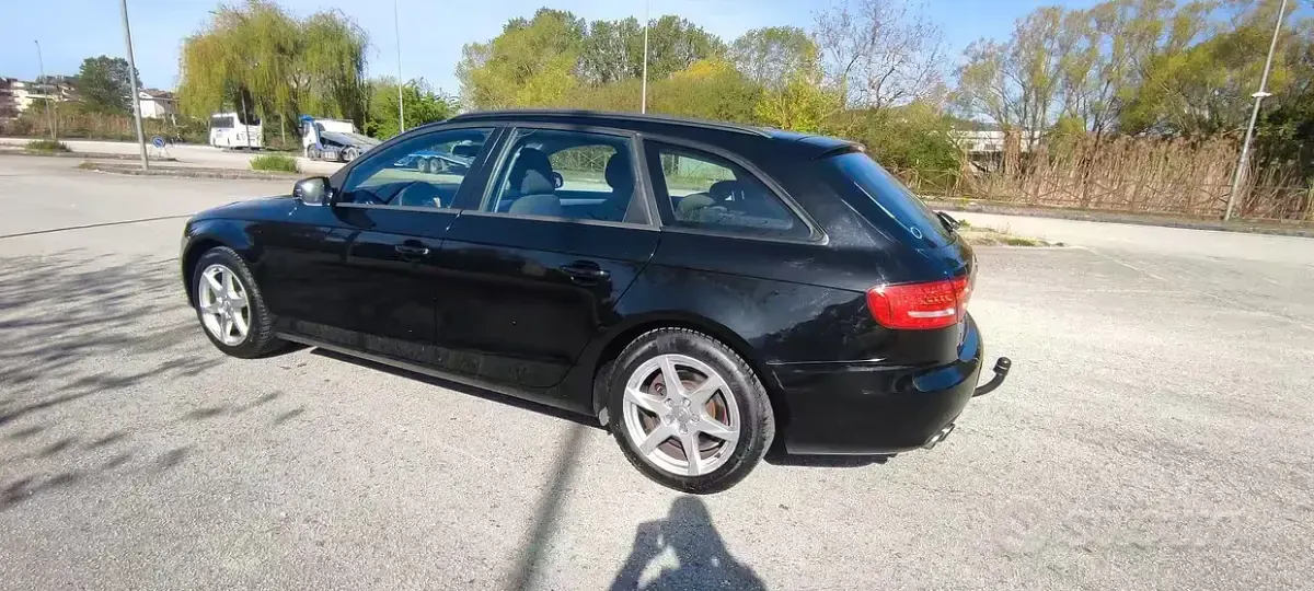 Usata Audi A4 143 CV (105 kW) 2010 Nero Station wagon