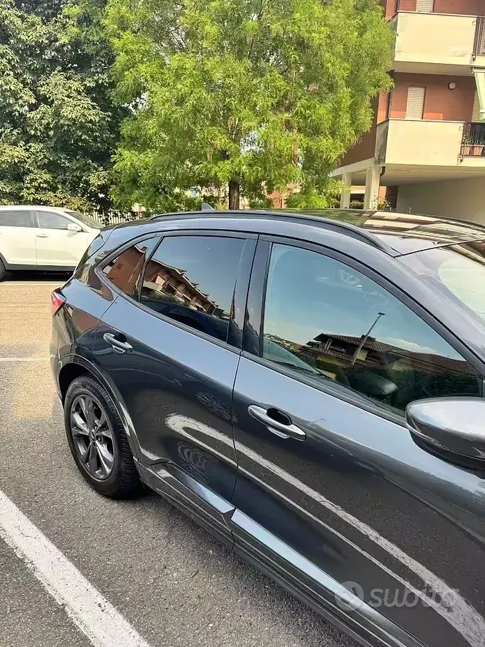 Usata Ford Kuga 120 CV (88 kW) 2022 SUV