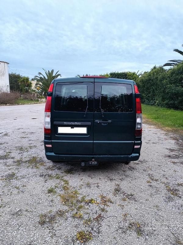 Usata Mercedes Vito 150 CV (110 kW) 2004 Verde Furgone
