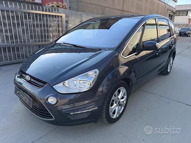 Usata Ford S-MAX Titanium 163 CV (119 kW) 2010 Blu Monovolume