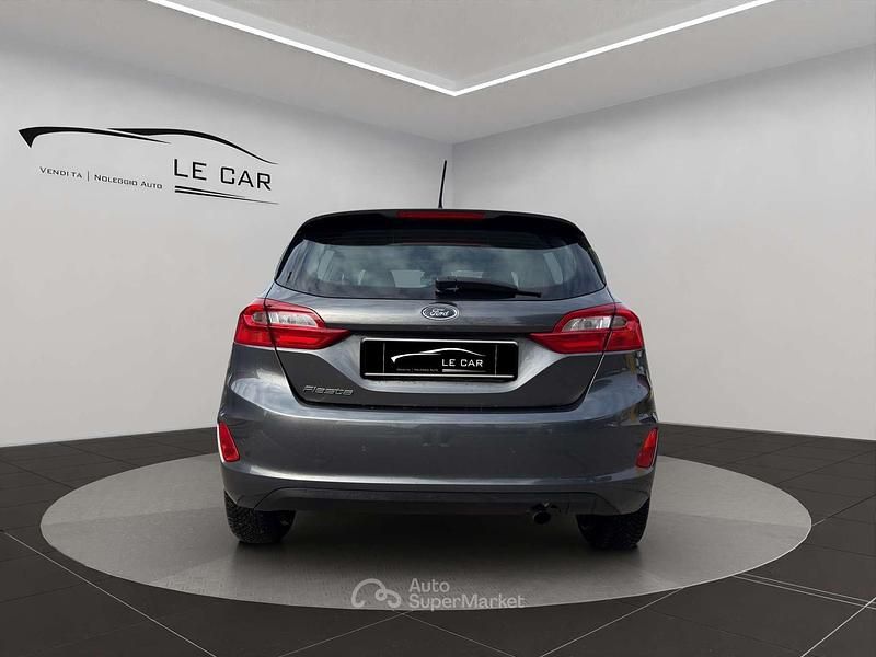 Usata Ford Fiesta Titanium 86 CV (63 kW) 2018 Grigio Utilitaria