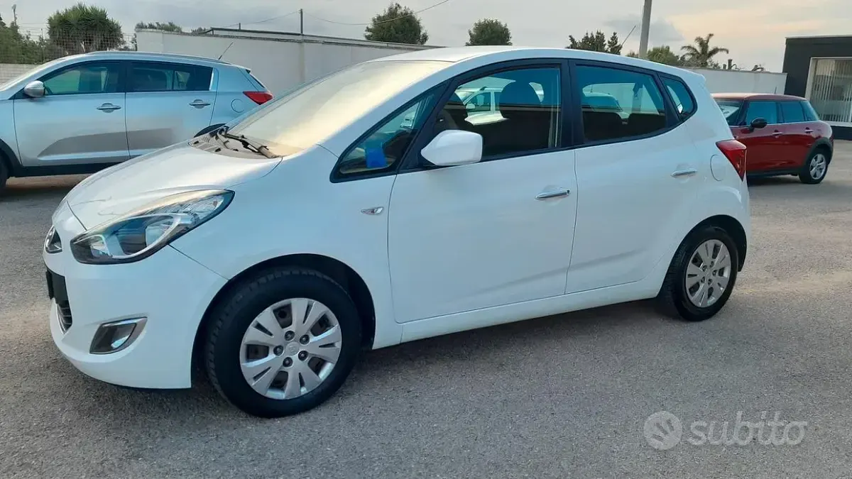Usata Hyundai ix20 Classic 88 CV (64 kW) 2015 Bianco Utilitaria
