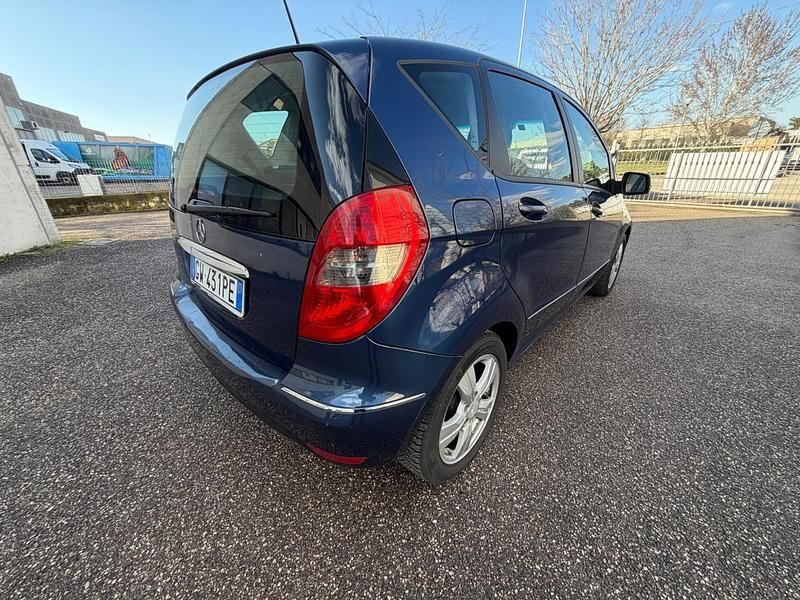 Usata Mercedes A160 Avantgarde 95 CV (69 kW) 2009 Blu Berlina