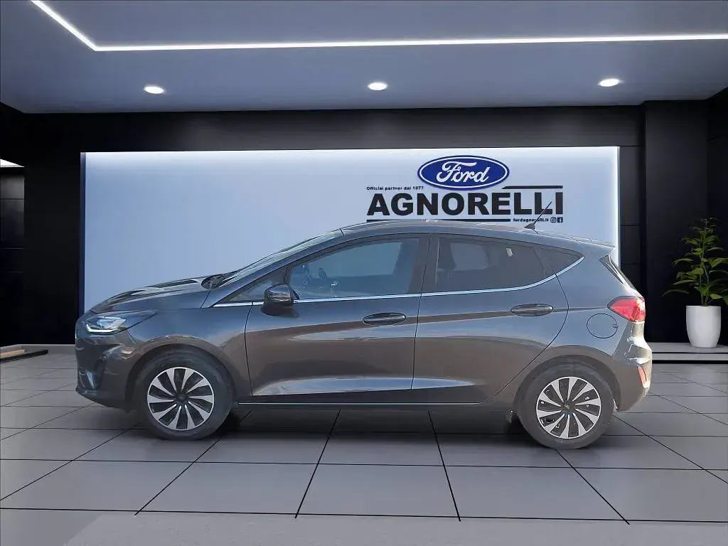 Usata Ford Fiesta Titanium 75 CV (55 kW) 2024 Grigio Berlina