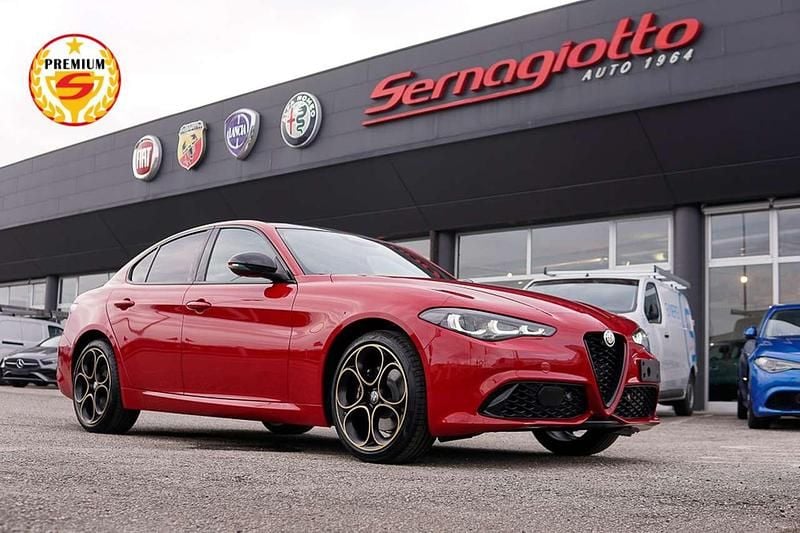 Nuova Alfa Romeo Giulia 211 CV (155 kW) 2025 Rosso alfa Berlina