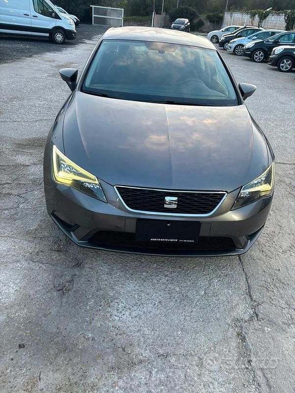 Usata Seat Leon Business 110 CV (80 kW) 2015 Grigio Berlina