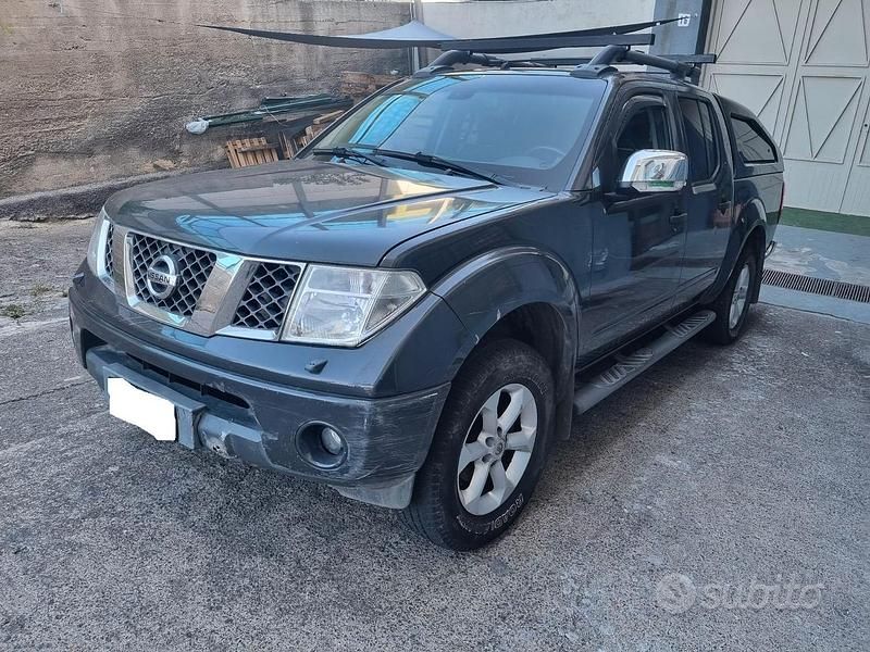 Begagnad Nissan Navara 171 HK (125 kW) 2008 Grå Pickup