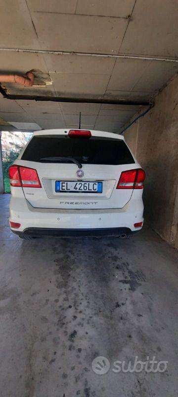 Usata Fiat Freemont 140 CV (102 kW) 2012 Bianco SUV