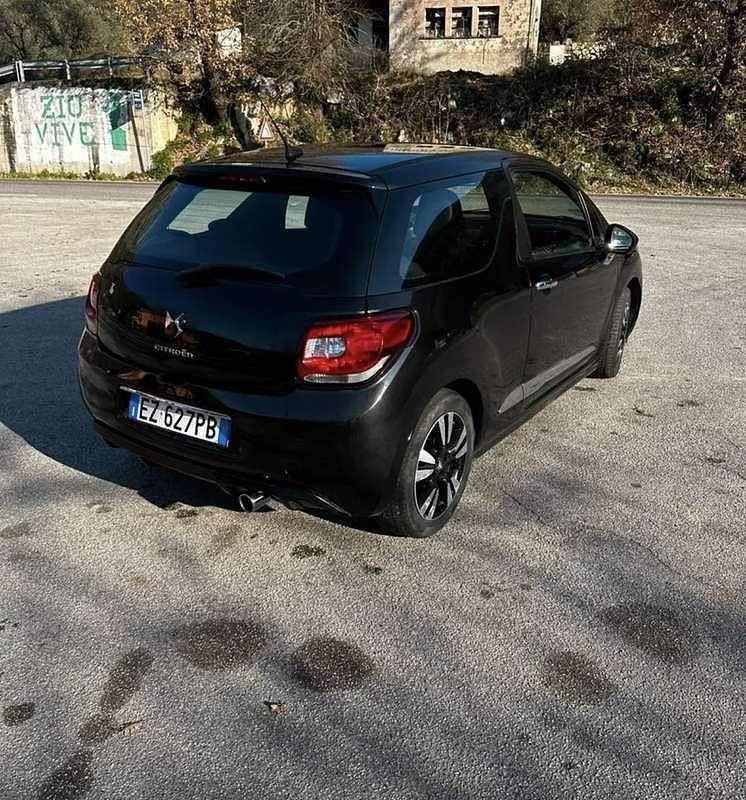 Usata DS Automobiles DS3 Chic 68 CV (50 kW) 2012 Nero Berlina