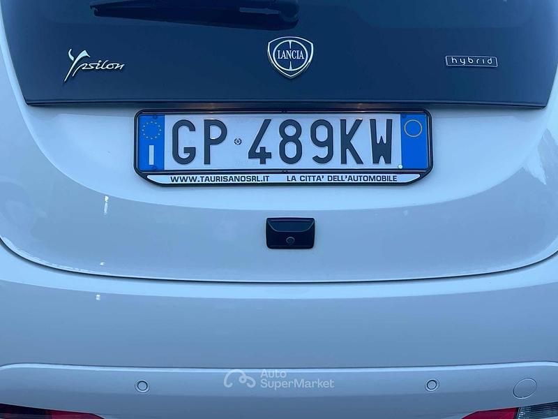Usata Lancia Ypsilon Gold 69 CV (50 kW) 2023 Bianco Utilitaria