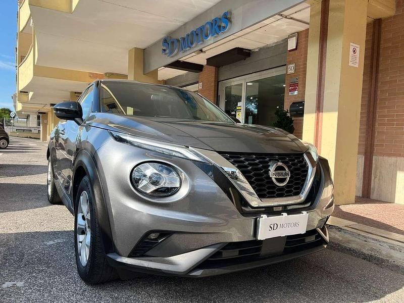 Usata Nissan Juke N-Connecta 114 CV (83 kW) 2022 Grigio SUV