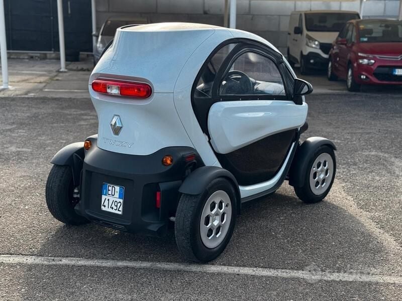 Usata Renault Twizy 84 kW (115 CV) 2018 Bianco Utilitaria