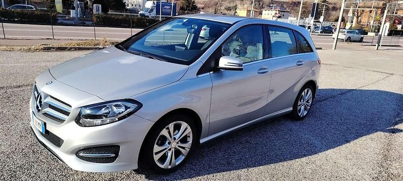 Usata Mercedes B180 Executive 109 CV (80 kW) 2016 Monovolume
