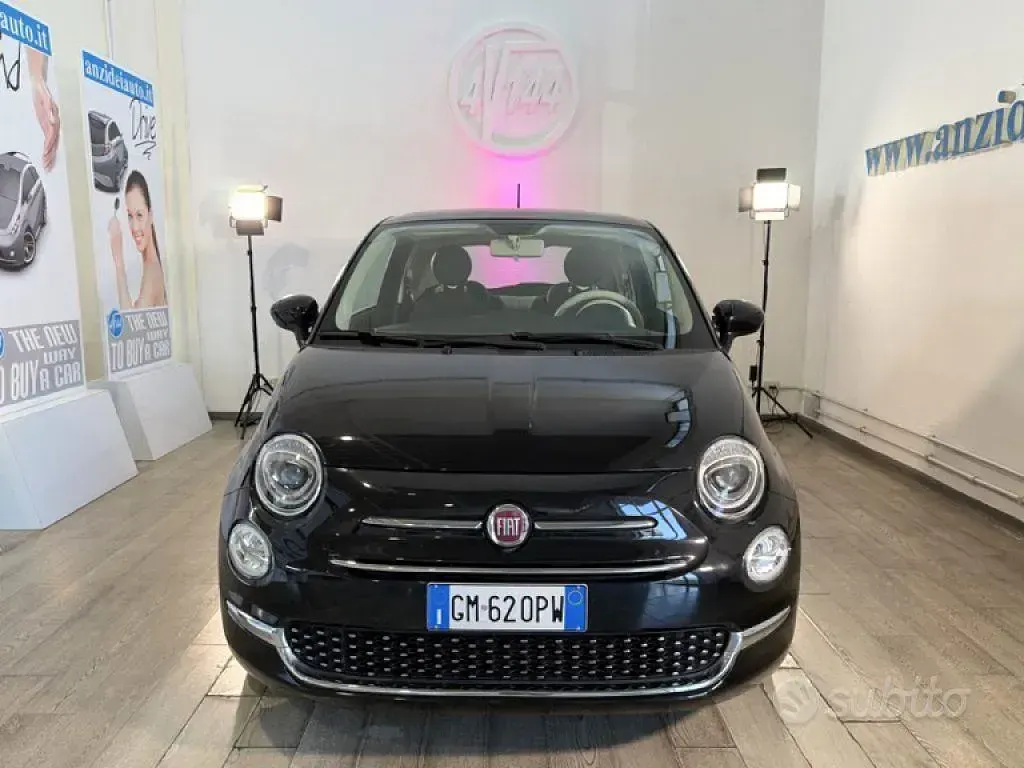 Usata Fiat 500 Dolcevita 69 CV (50 kW) 2023 Nero metallizzato Utilitaria