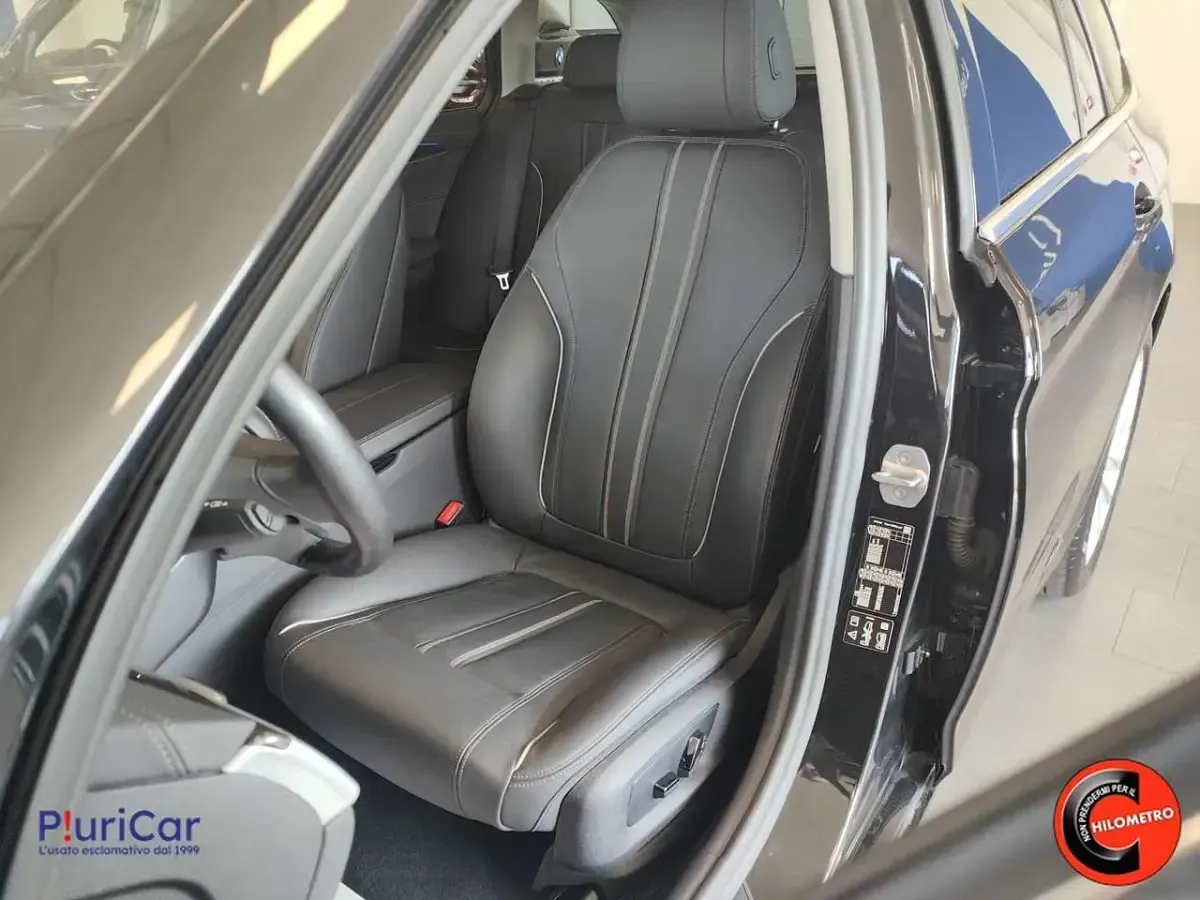 Usata BMW 530 Luxury Line 249 CV (183 kW) 2022 Nero Station wagon