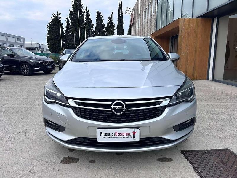 Usata Opel Astra Innovation 110 CV (80 kW) 2016 Argento Berlina