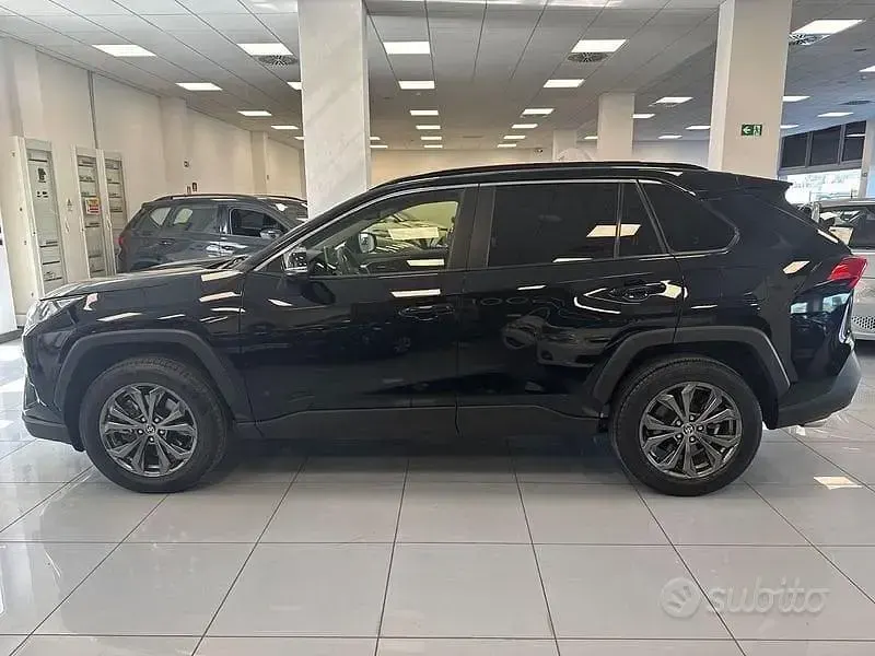Usata Toyota RAV4 Hybrid 218 CV (160 kW) 2022 Nero SUV