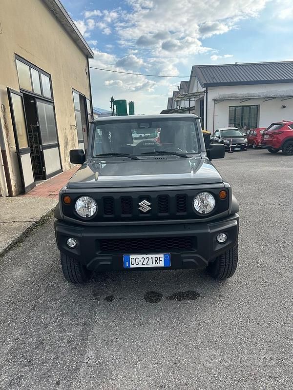 Usata Suzuki Jimny 102 CV (75 kW) 2021 Grigio SUV