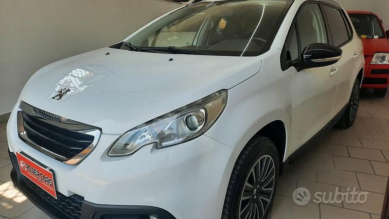 Usata Peugeot 2008 Allure 92 CV (67 kW) 2014 Bianco SUV