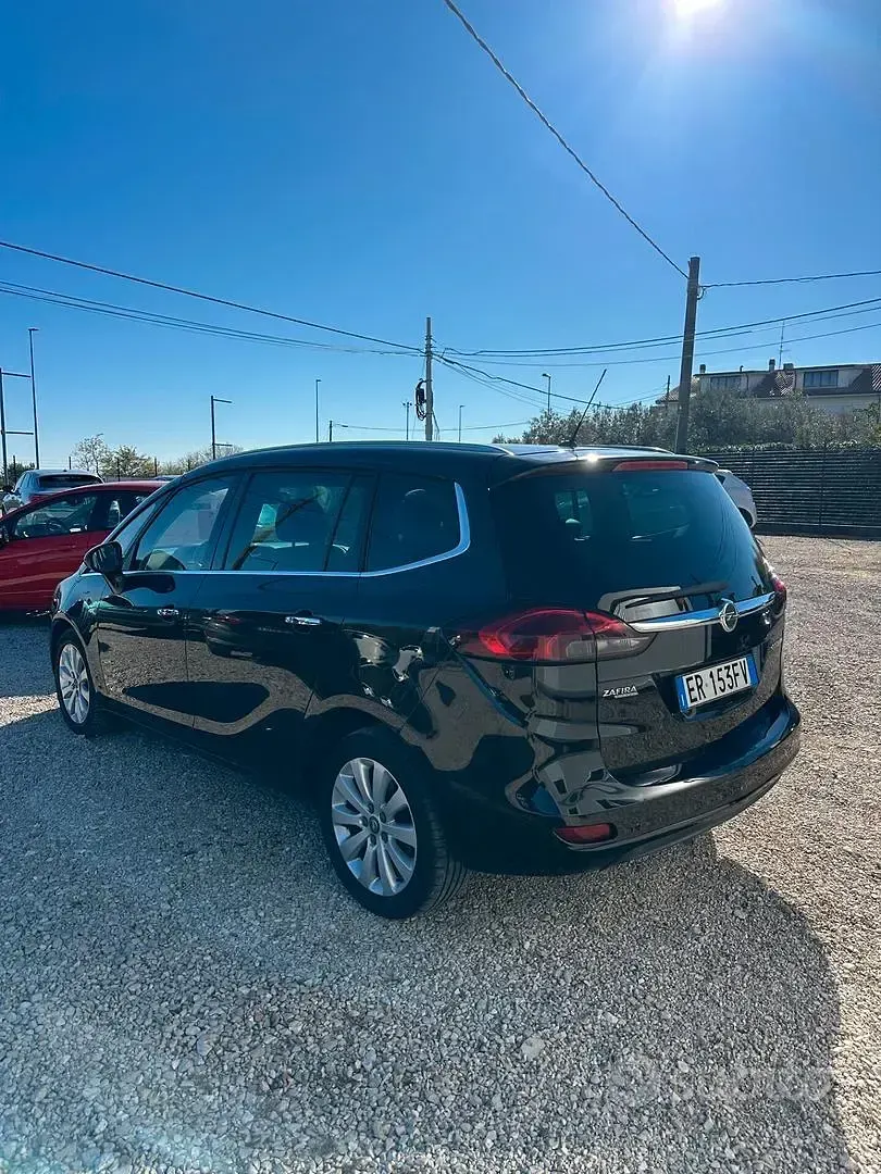 Usata Opel Zafira Tourer Cosmo 150 CV (110 kW) 2013 Nero Monovolume