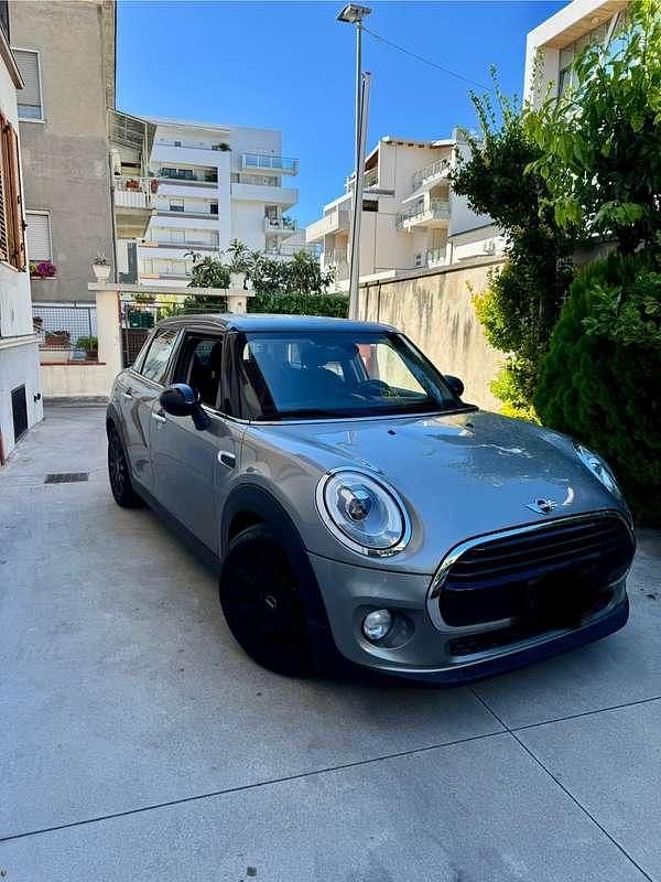 Grigio Usata 2016 Mini Cooper Due volumi | 10.800 € (Buon prezzo) - Immagine 1/4
