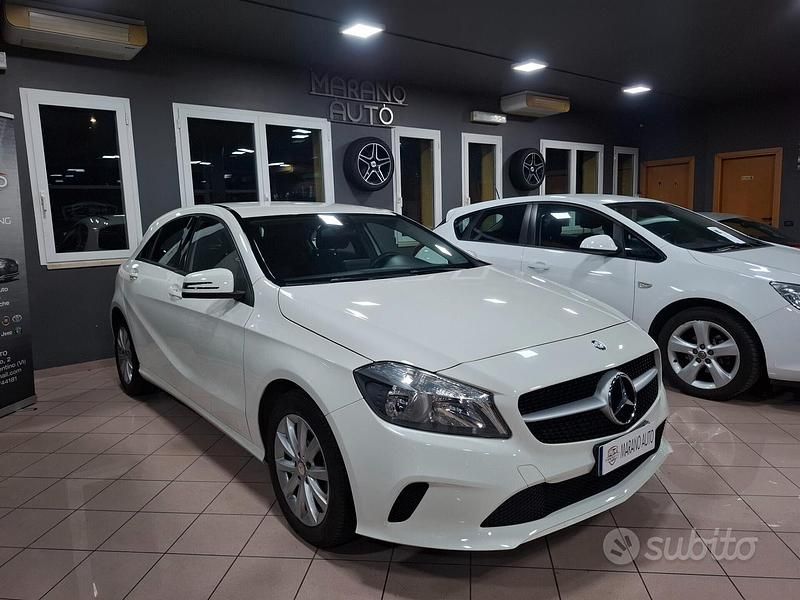 Usata Mercedes A180 109 CV (80 kW) 2016 Bianco Berlina