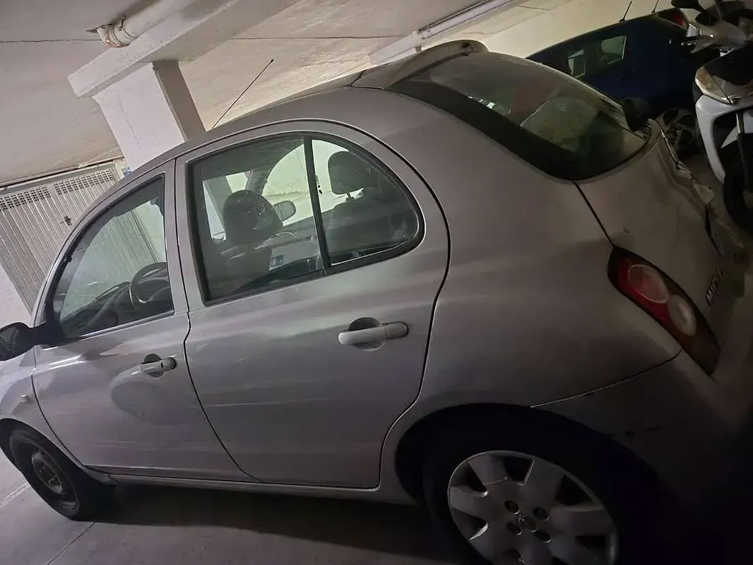 Usata Nissan Micra Visia 65 CV (47 kW) 2003 Argento Utilitaria
