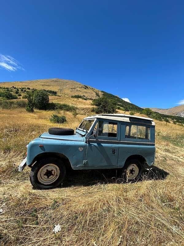 Usata Land Rover 88 69 CV (50 kW) 1981 Blu/azzurro SUV