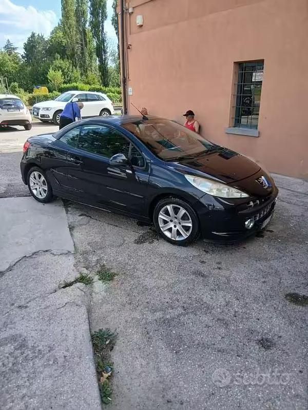 Usata Peugeot 207 CC 112 CV (82 kW) 2010 Nero Cabrio