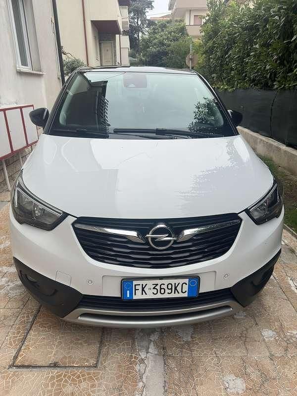 Usata Opel Crossland X Innovation 99 CV (72 kW) 2017 SUV