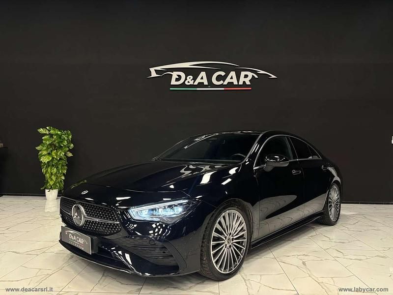 Nero Usata 2024 Mercedes CLA200 AMG line Berlina | 36.900 € (Buon prezzo) - Immagine 1/4