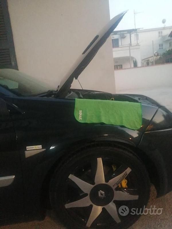 Usata 2004 Renault Mégane II R.S. | 3700 € (Buon prezzo) - Immagine 1/4