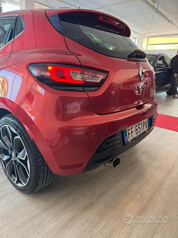 Usata Renault Clio IV Intens 90 CV (66 kW) 2016 Rosso Berlina