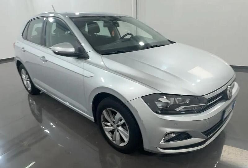 Usata VW Polo Comfortline 80 CV (58 kW) 2019 Argento Utilitaria