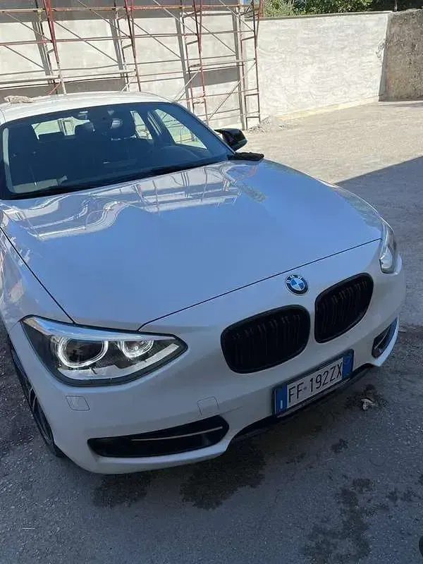 Usata BMW 118 Sport Line 143 CV (105 kW) 2014 Utilitaria