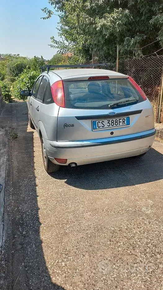 Usata Ford Focus 100 CV (73 kW) 2004 Berlina