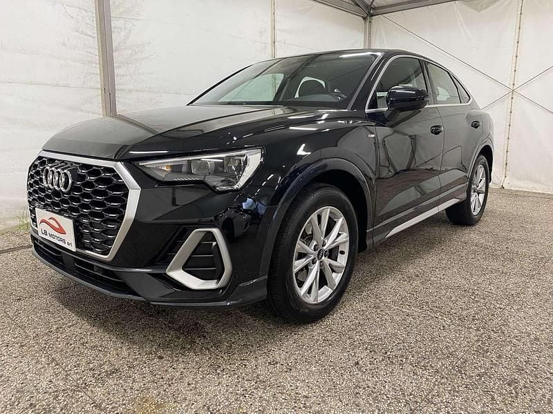 Nero Usata 2021 Audi Q3 Sportback S-Line SUV | 28.500 € (Buon prezzo) - Immagine 1/4