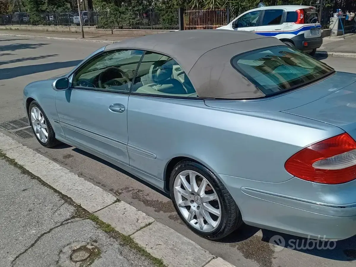 Usata Mercedes CLK320 218 CV (160 kW) 2007 Cabrio