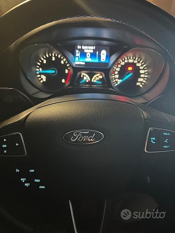 Usata Ford Focus 95 CV (69 kW) 2016 Blu Station wagon