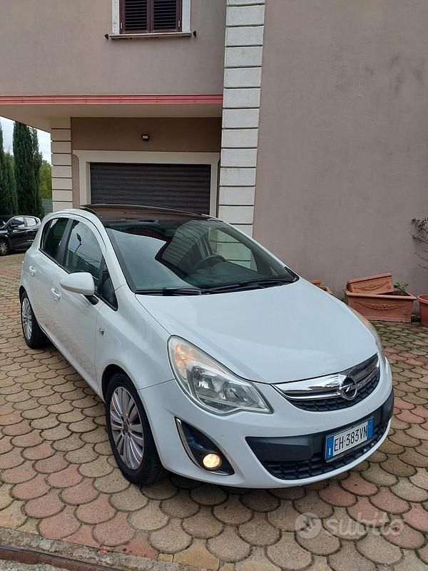 Usata Opel Corsa 95 CV (69 kW) 2011 Bianco Berlina