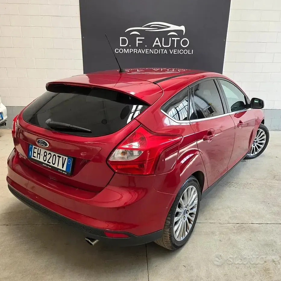 Usata Ford Focus Titanium 150 CV (110 kW) 2011 Rosso Berlina