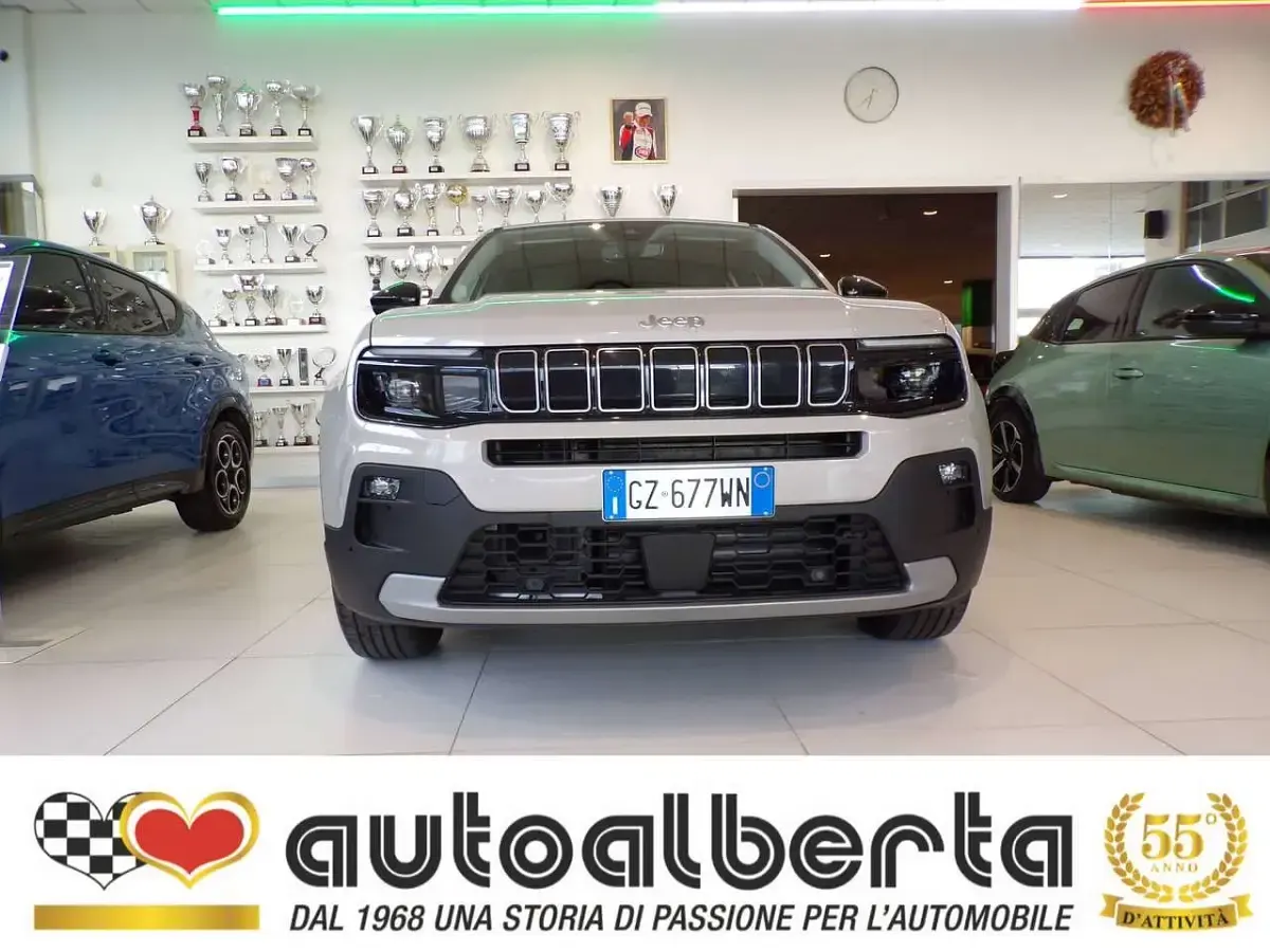 Usata Jeep Avenger EV Summit 114 kW (156 CV) 2025 Grigio stone SUV