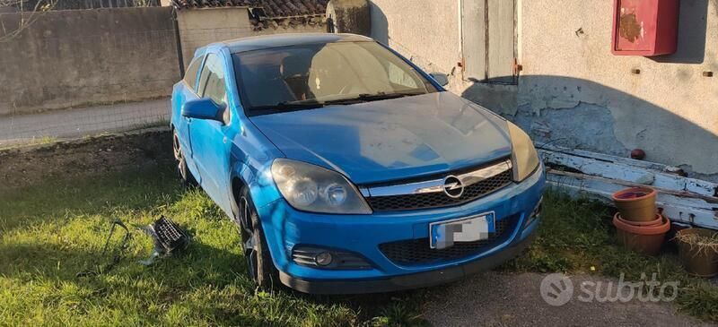 Usata Opel Astra 125 CV (91 kW) 2008 Blu Coupé