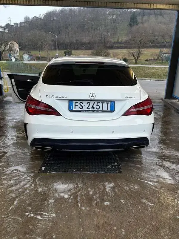 Usata Mercedes CLA200 Premium 136 CV (100 kW) 2018 Station wagon
