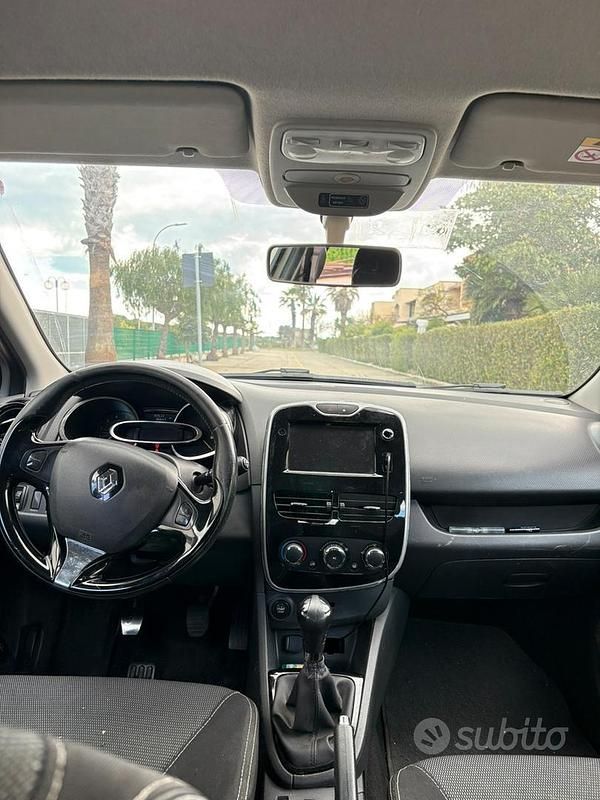 Usata Renault Clio IV 75 CV (55 kW) 2013 Grigio Berlina