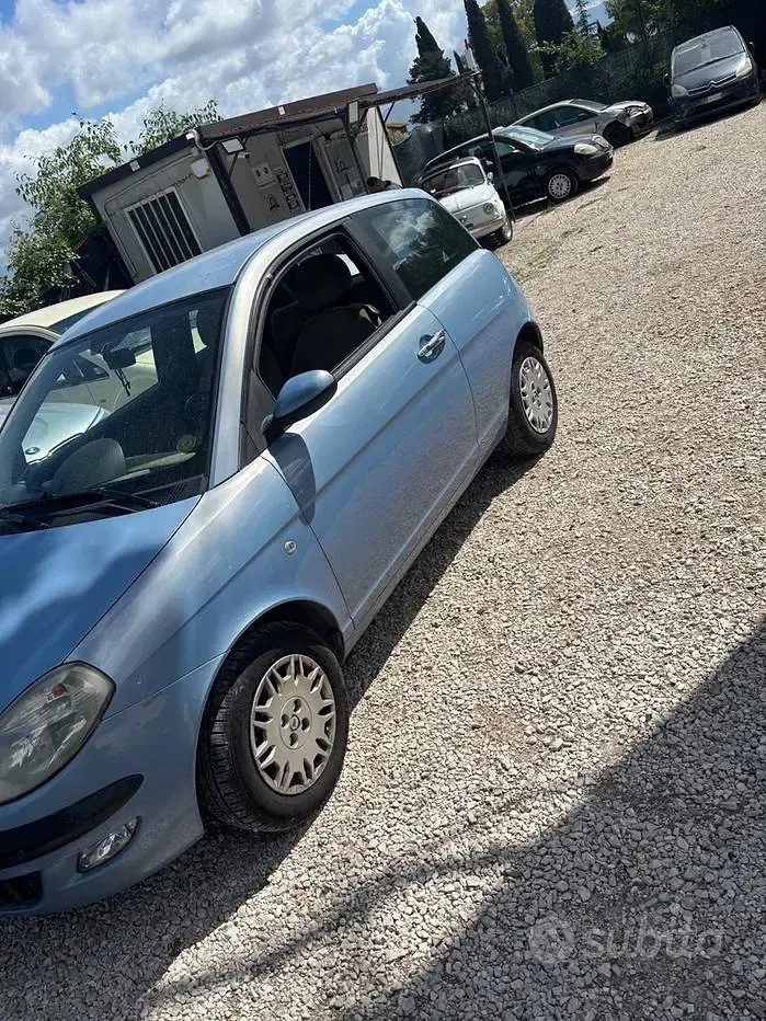 Usata Lancia Ypsilon 80 CV (58 kW) 2003 Blu Utilitaria