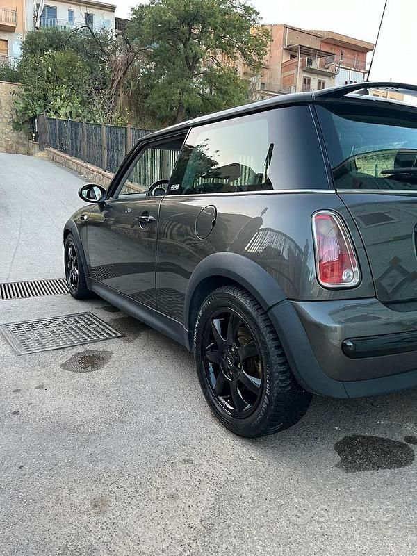Usata Mini Cooper 88 CV (64 kW) 2006 Grigio Utilitaria