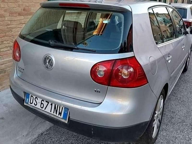 Usata VW Golf VI United 102 CV (75 kW) 2008 Grigio Utilitaria