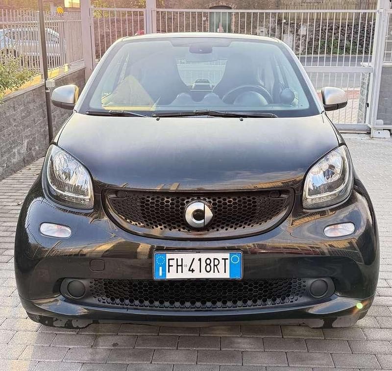 Nero Usata 2017 Smart ForTwo Coupé Passion Due volumi | 10.999 € (Buon prezzo) - Immagine 1/4