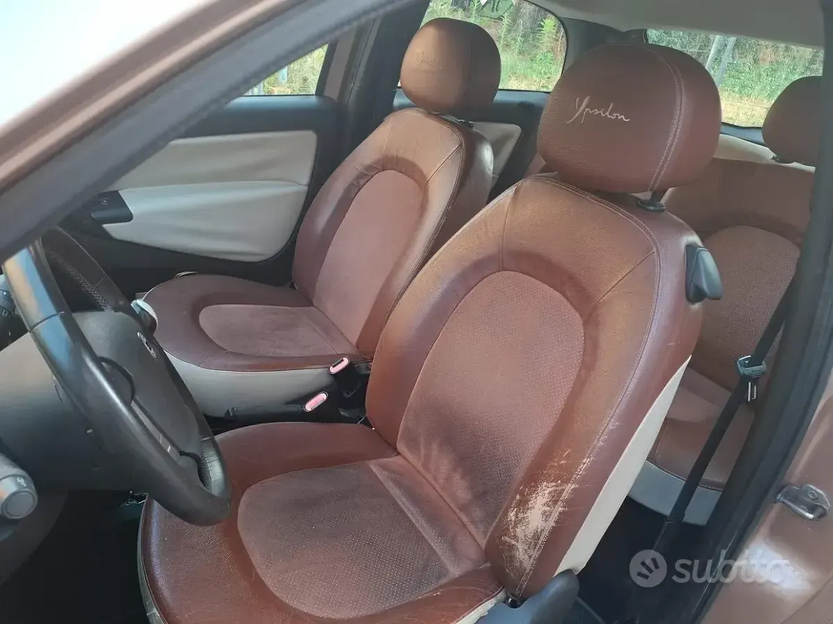 Usata Lancia Ypsilon 60 CV (44 kW) 2007 Grigio Utilitaria
